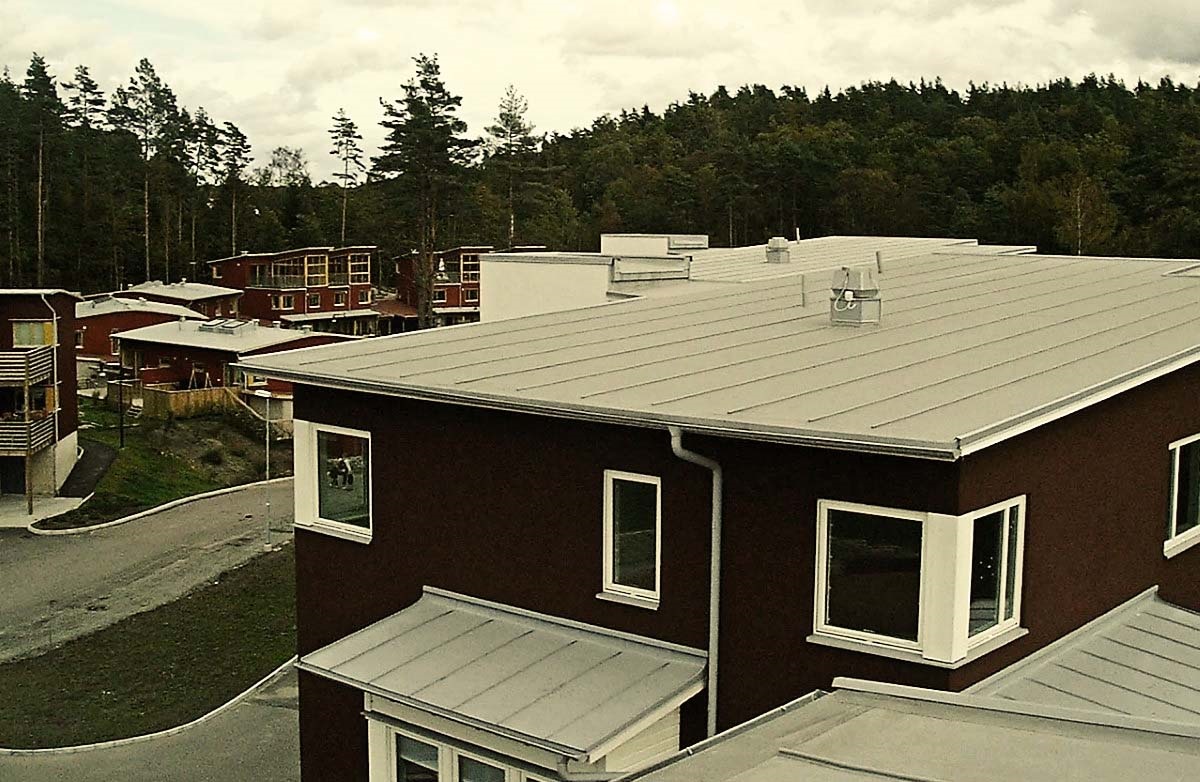 Prefabrik çatı panelleri, modüller ve evler